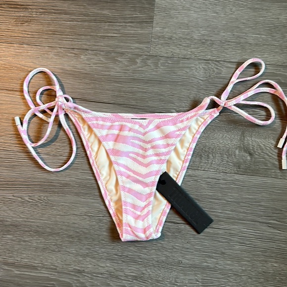 Zebra punch pink zebra string bottom - Picture 2 of 9